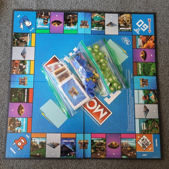 Monopoly Fortnite Edition Board Game 2018 Hasbro Gaming - Picture 3 of 4